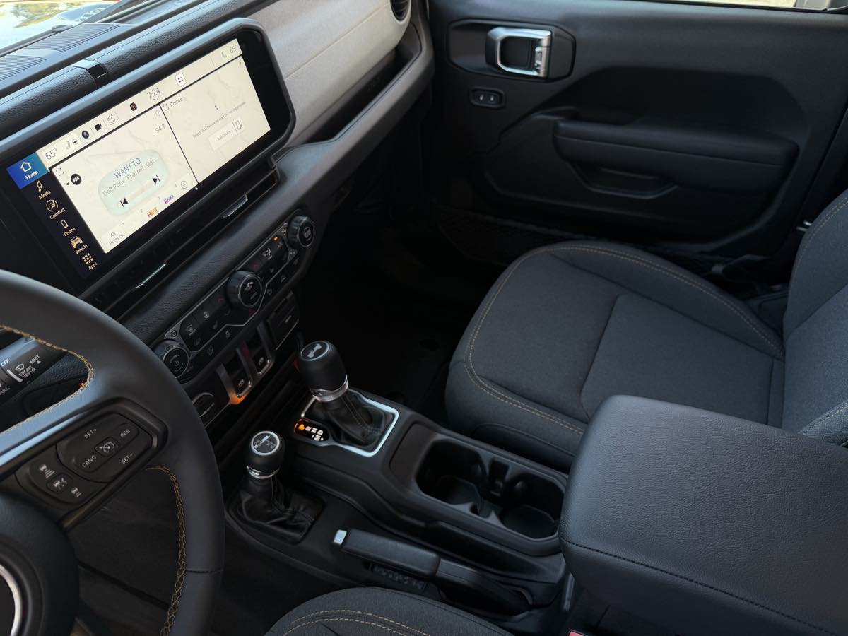 Jeep Wrangler photo 16