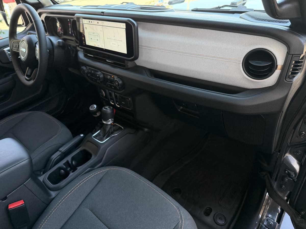 Jeep Wrangler photo 20