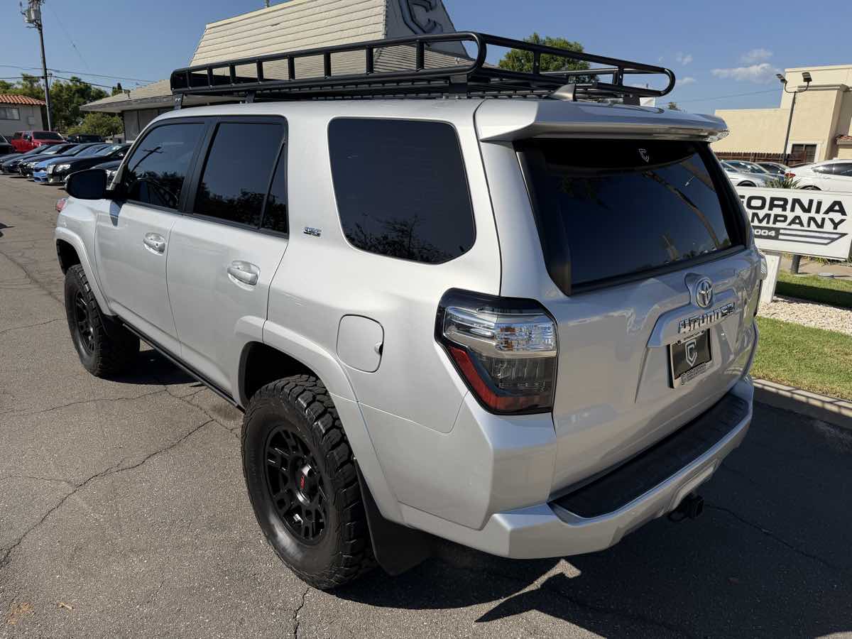 Toyota 4Runner photo 3