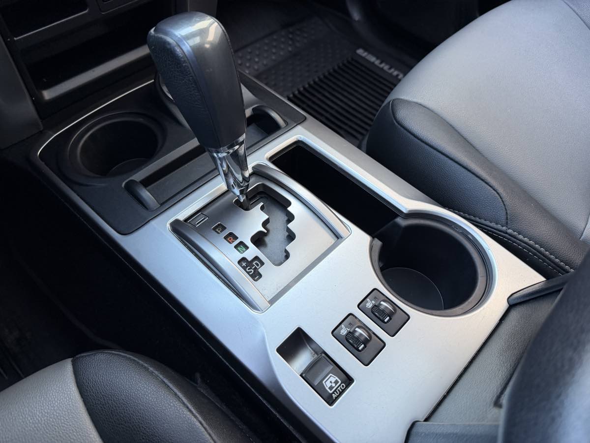 Toyota 4Runner photo 16