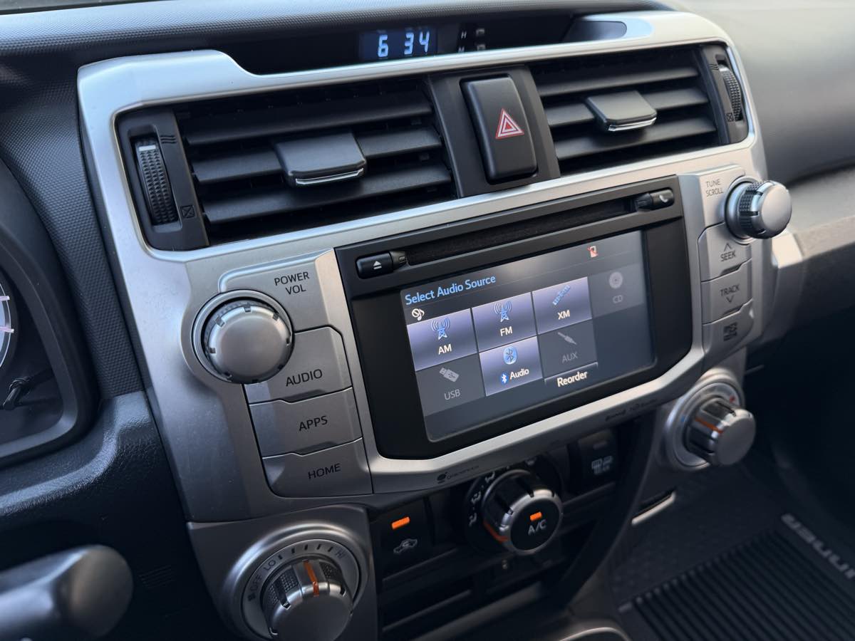 Toyota 4Runner photo 25