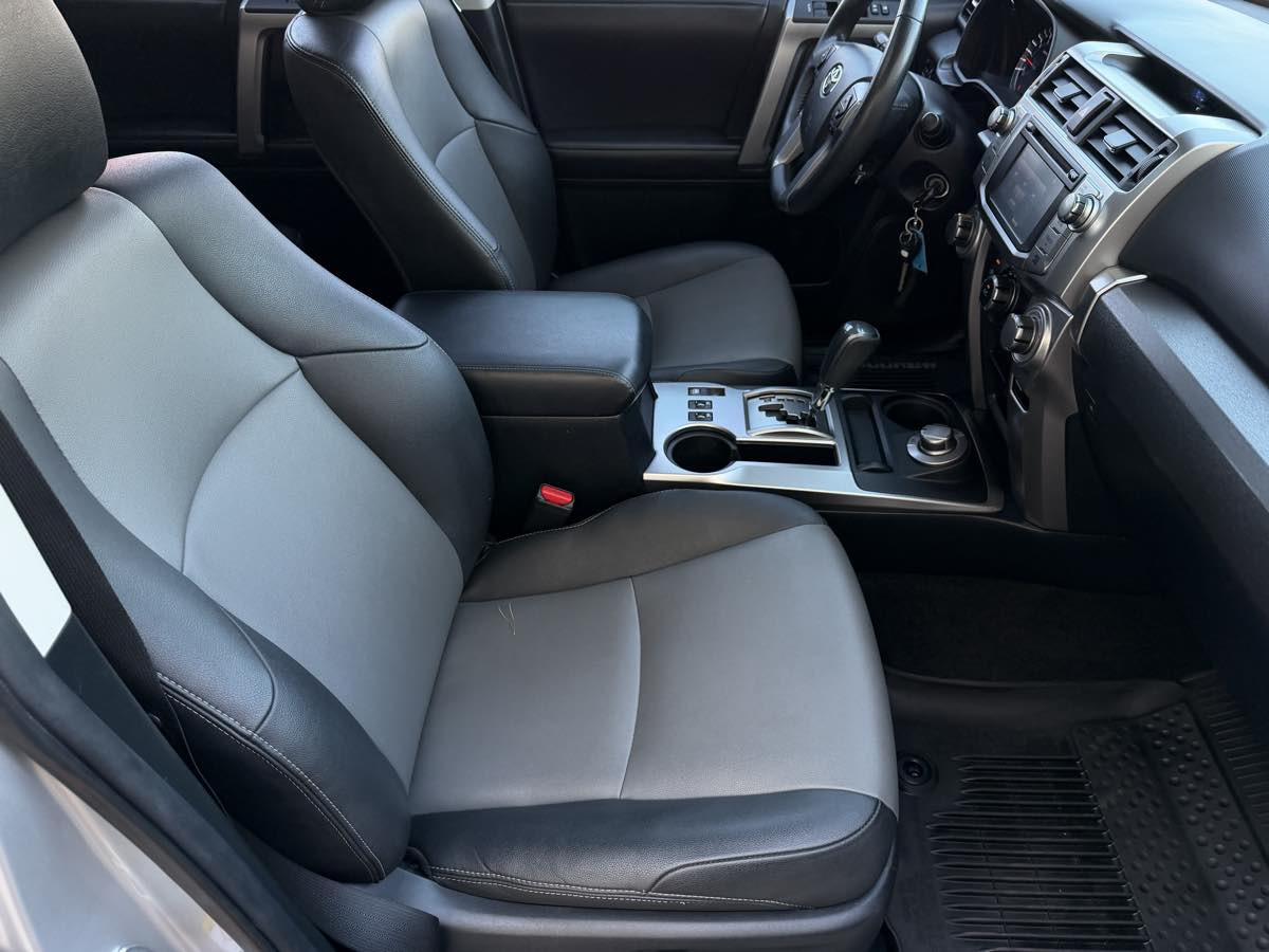 Toyota 4Runner photo 22