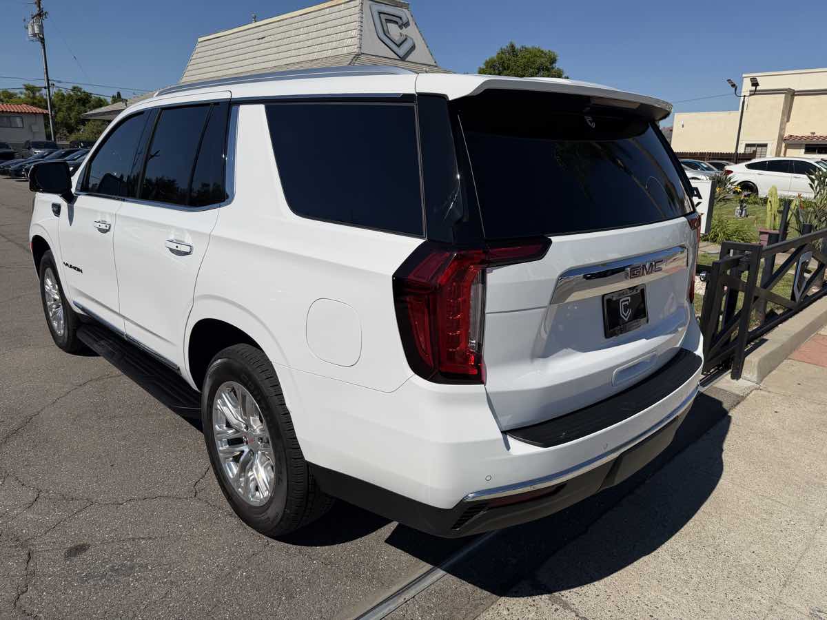 GMC Yukon photo 3