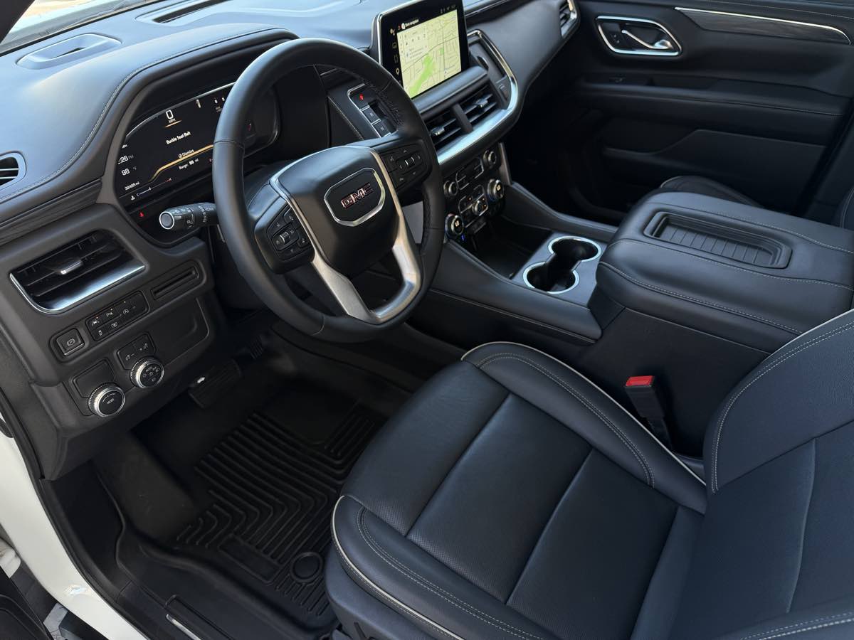 GMC Yukon photo 15