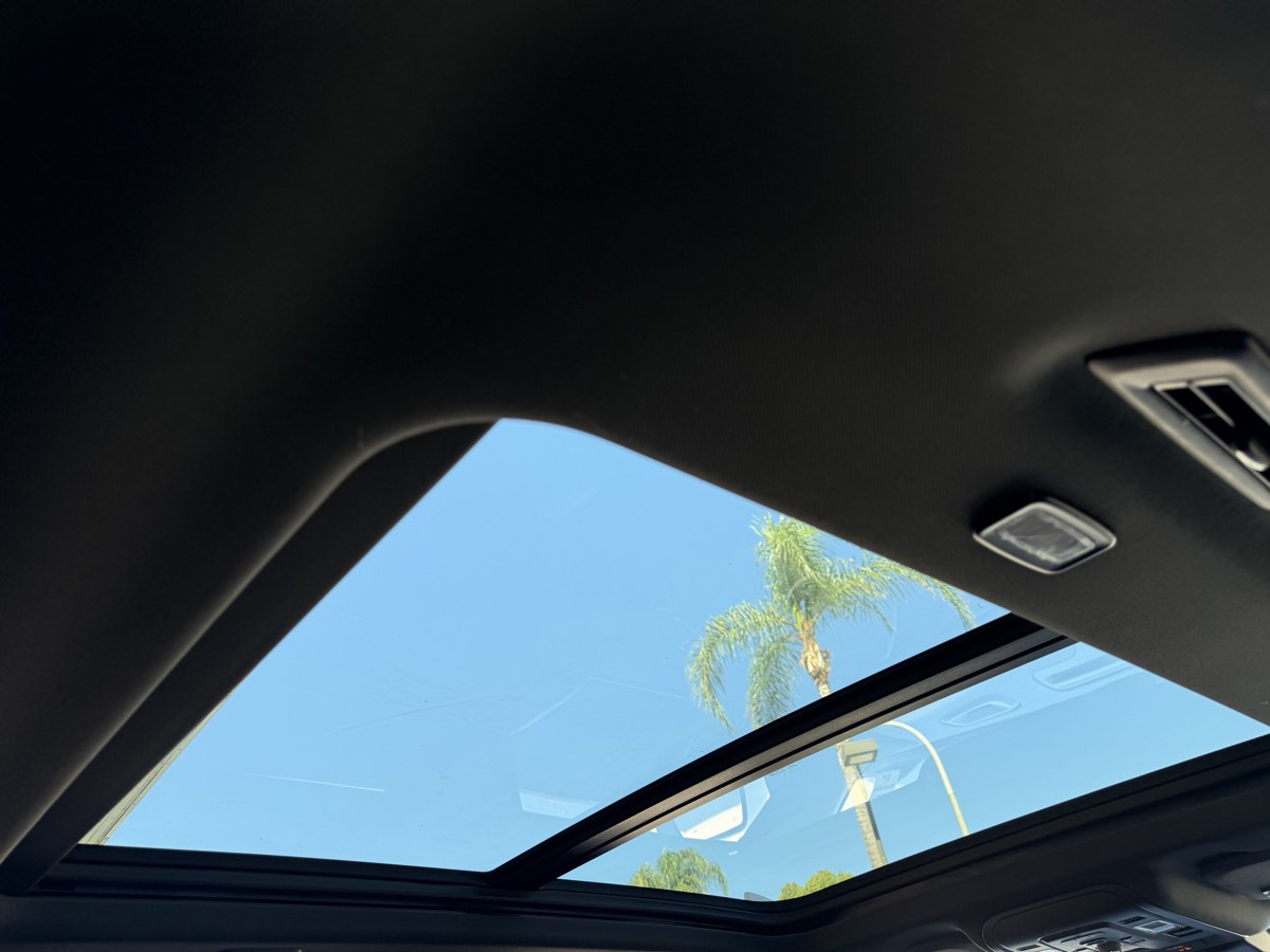 GMC Yukon photo 25