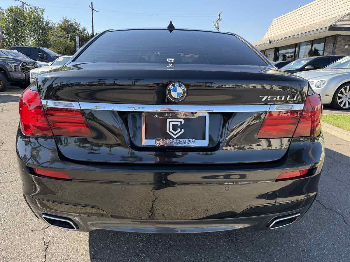 BMW 7 Series photo 6