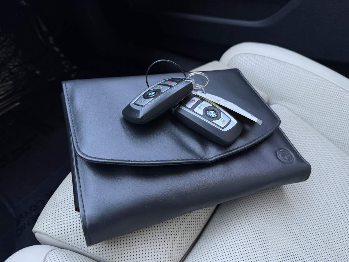 BMW 7 Series photo 33