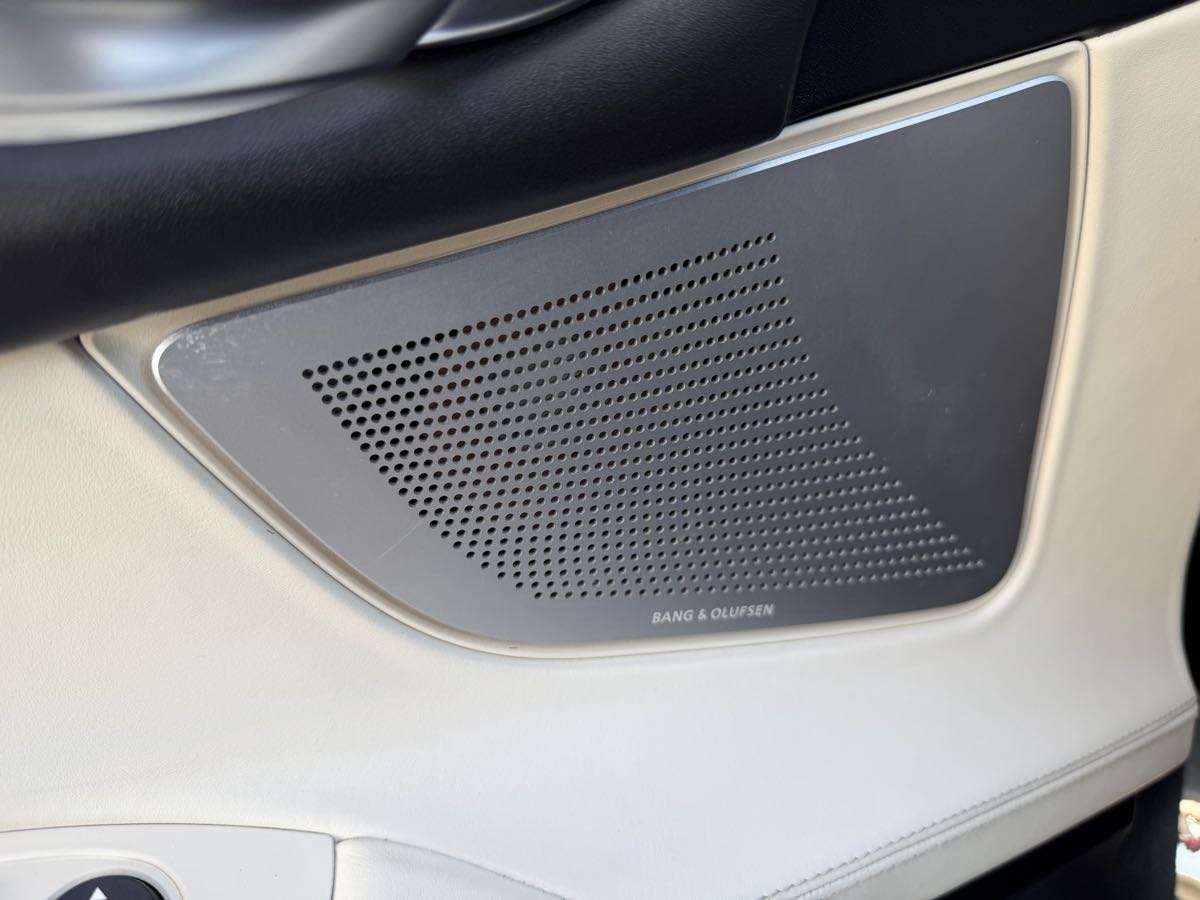 BMW 7 Series photo 29