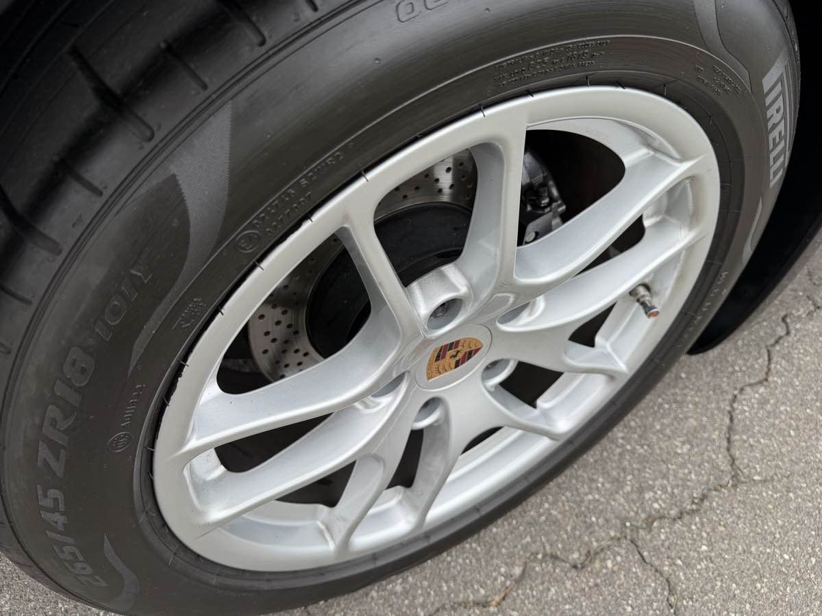 Porsche Cayman photo 23