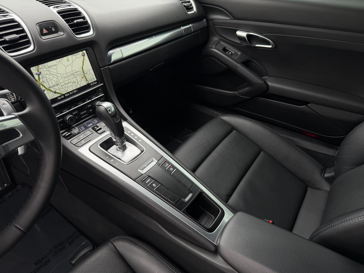 Porsche Cayman photo 16