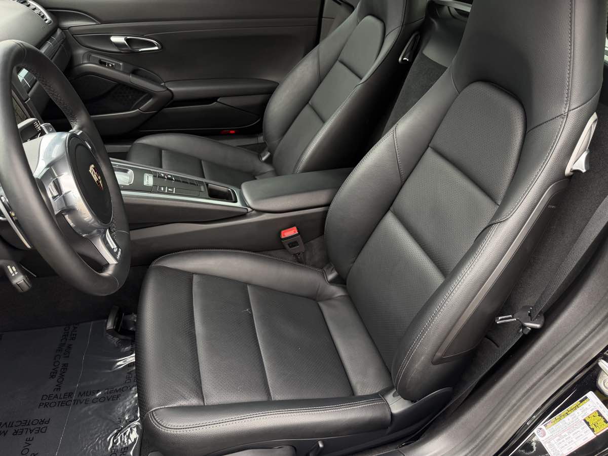 Porsche Cayman photo 18