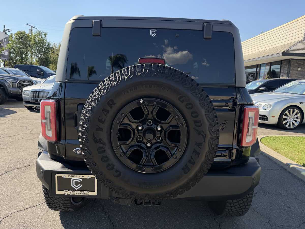 Ford Bronco photo 6