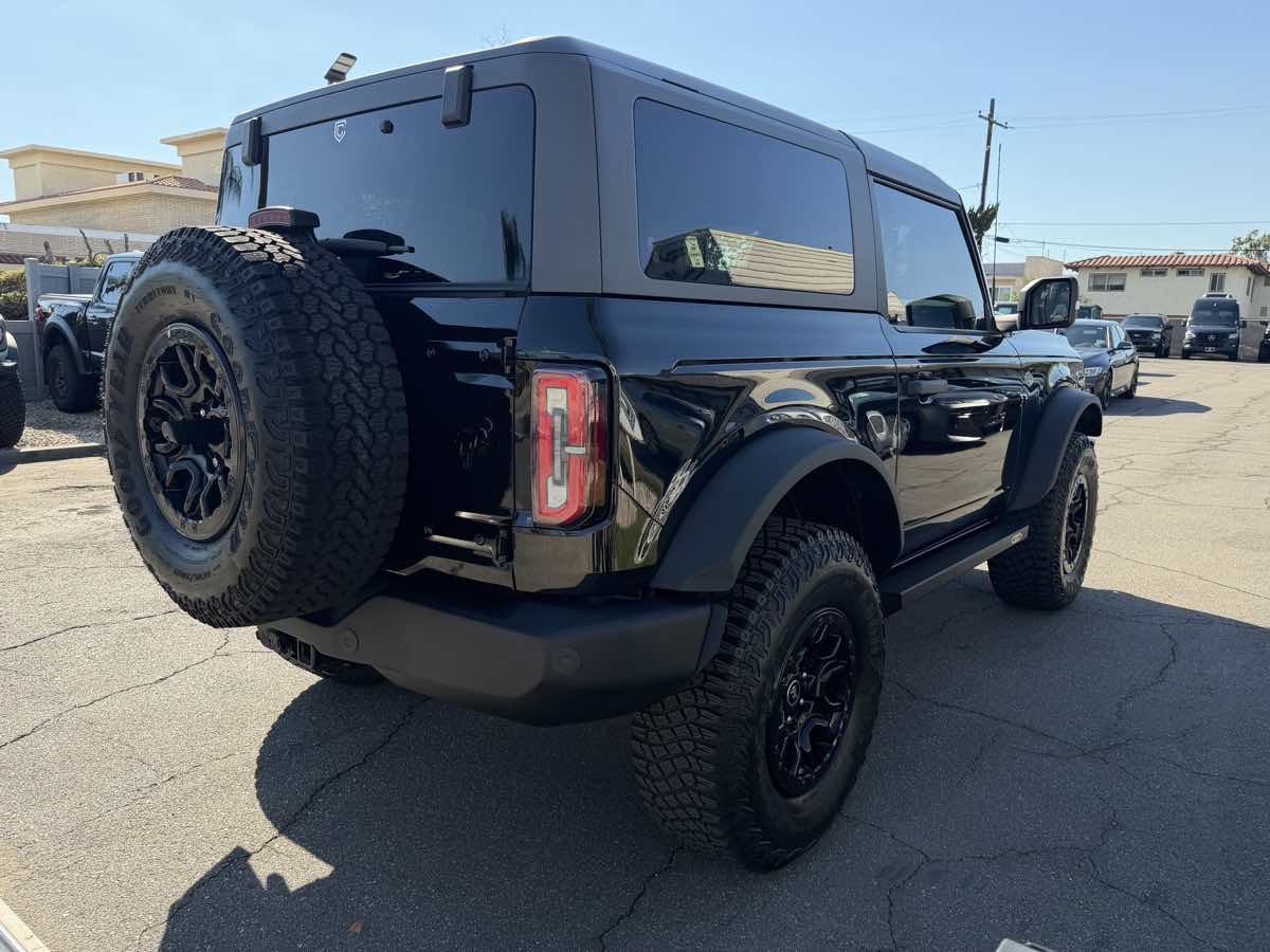 Ford Bronco photo 8