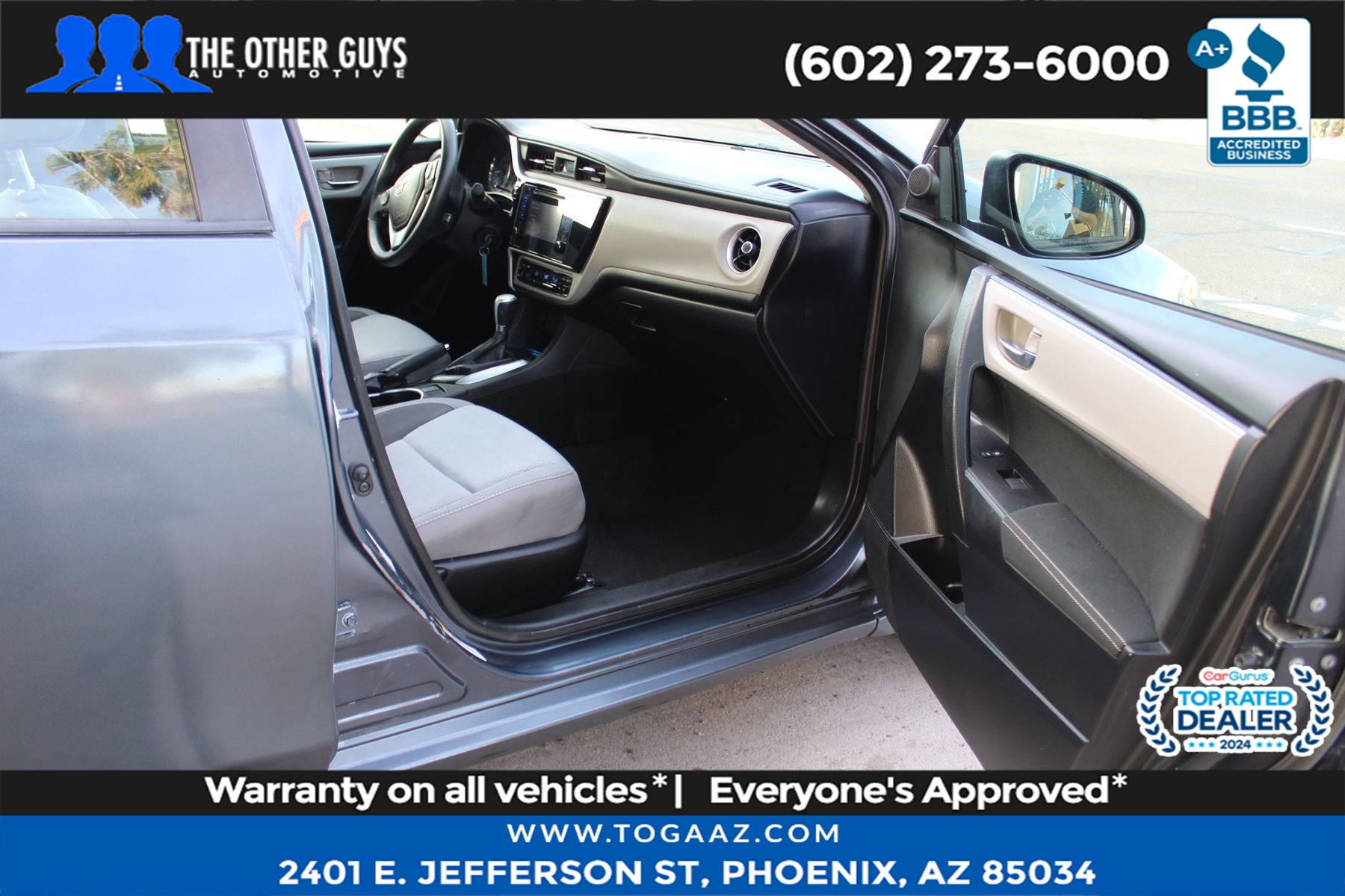 2017 Toyota Corolla LE - Photo 11