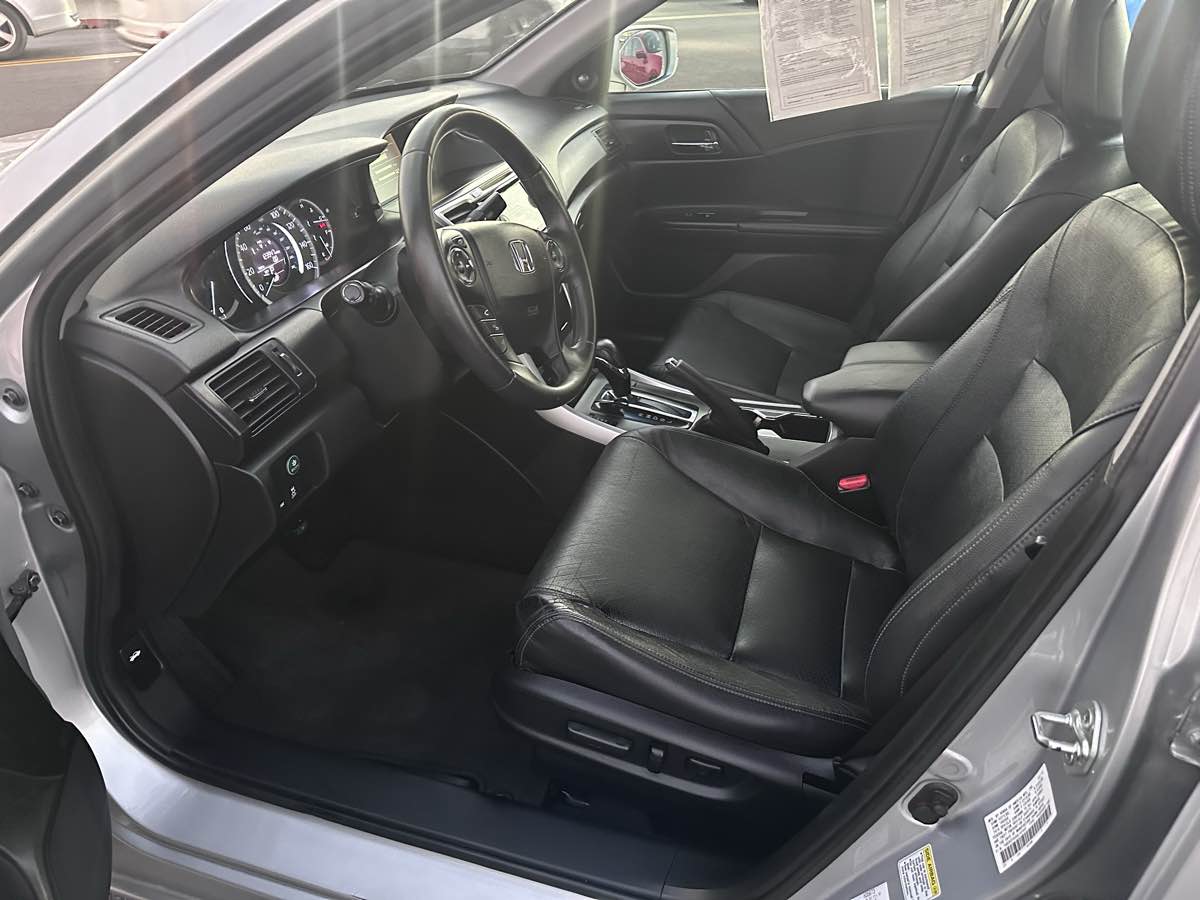 2013 Honda Accord EX-L - Photo 5