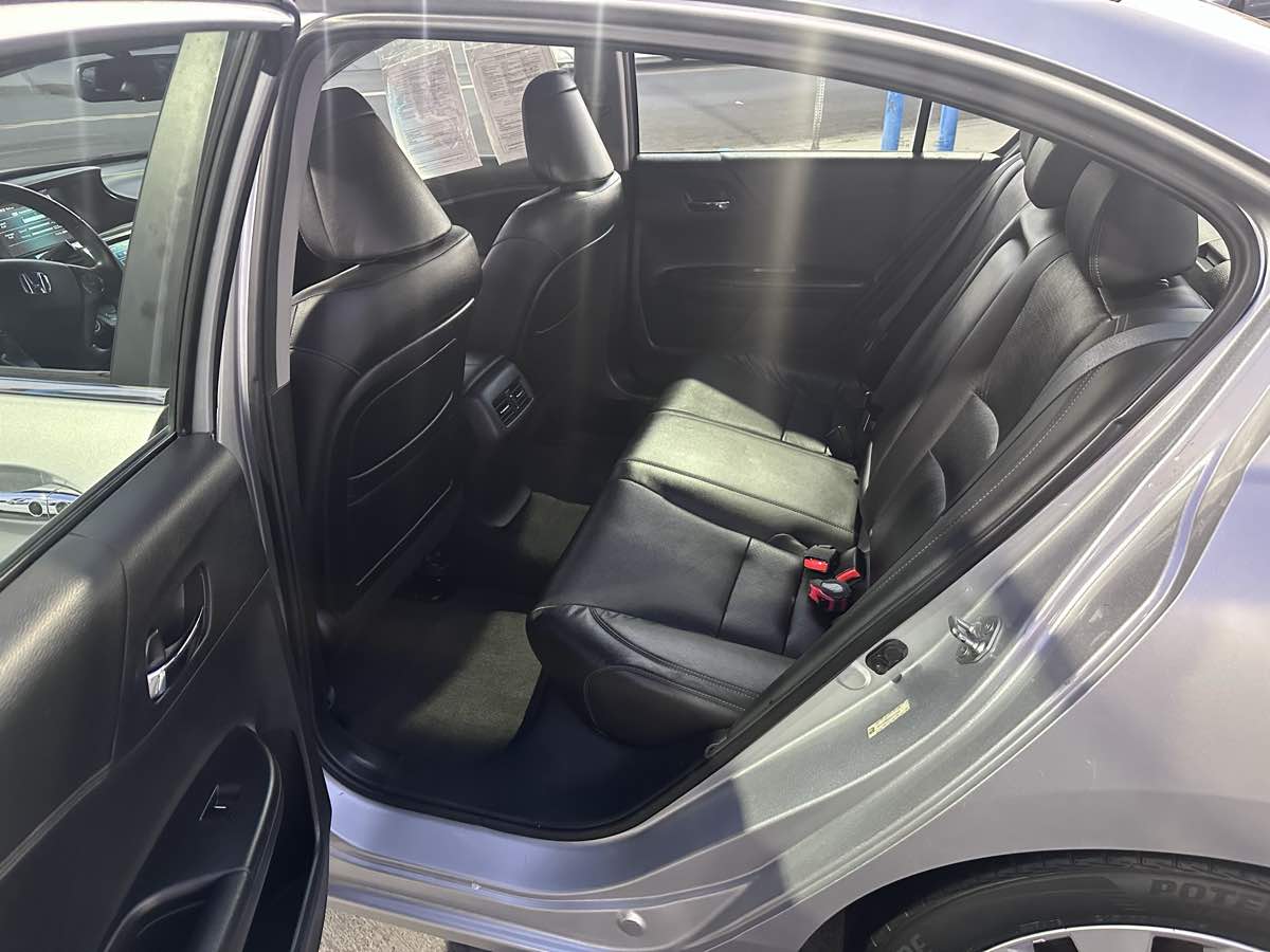 2013 Honda Accord EX-L - Photo 6