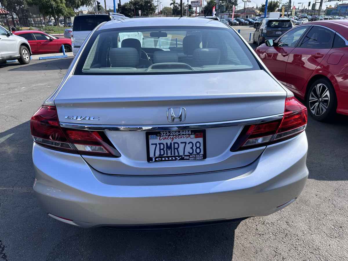 2013 Honda Civic LX - Photo 4