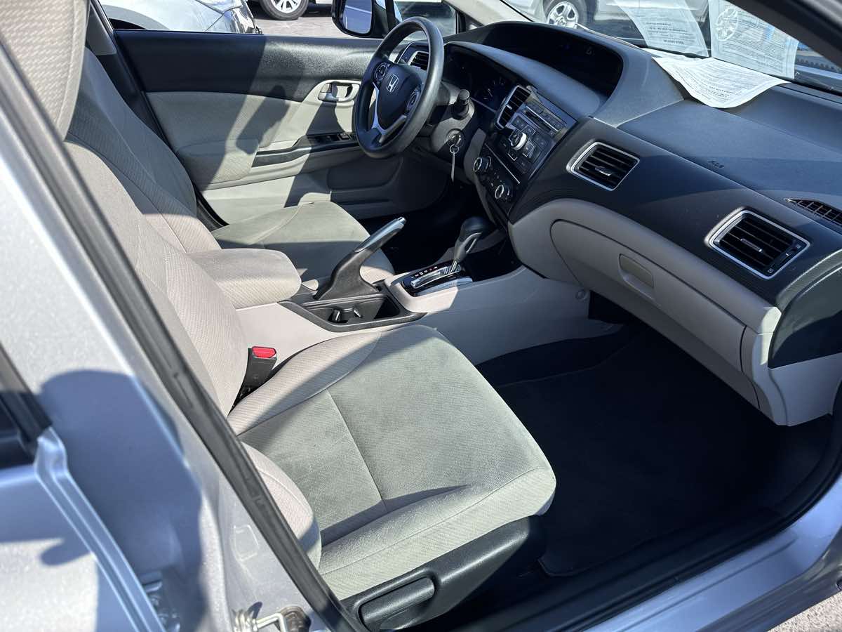 2013 Honda Civic LX - Photo 13