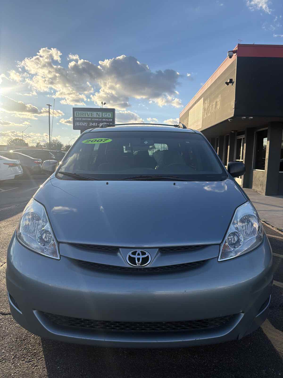 2007 Toyota Sienna CE photo 2