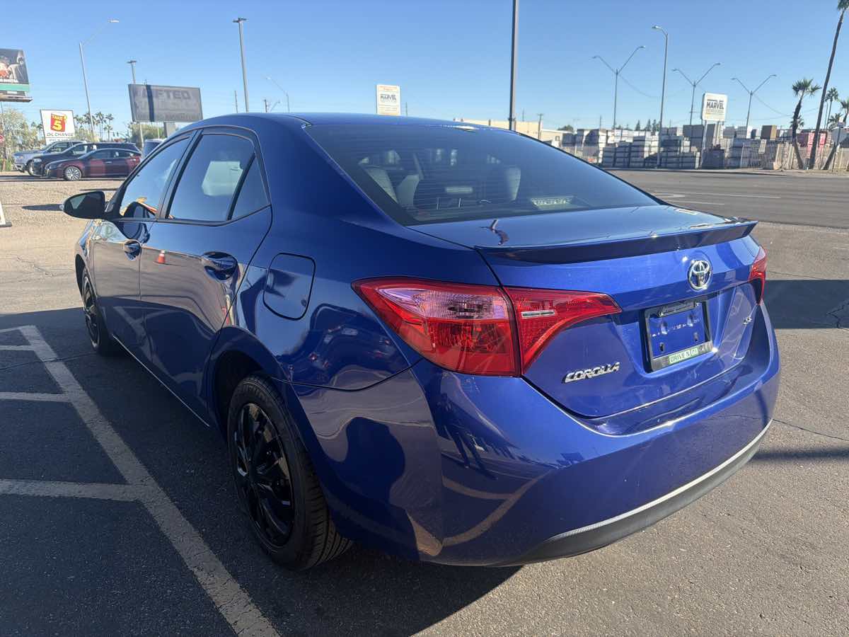 2019 Toyota Corolla L SE photo 3