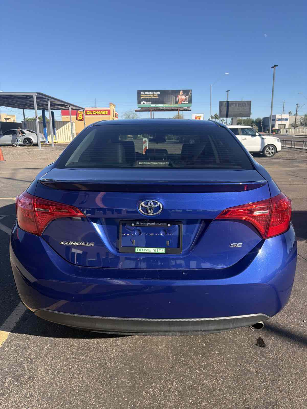2019 Toyota Corolla L SE photo 4