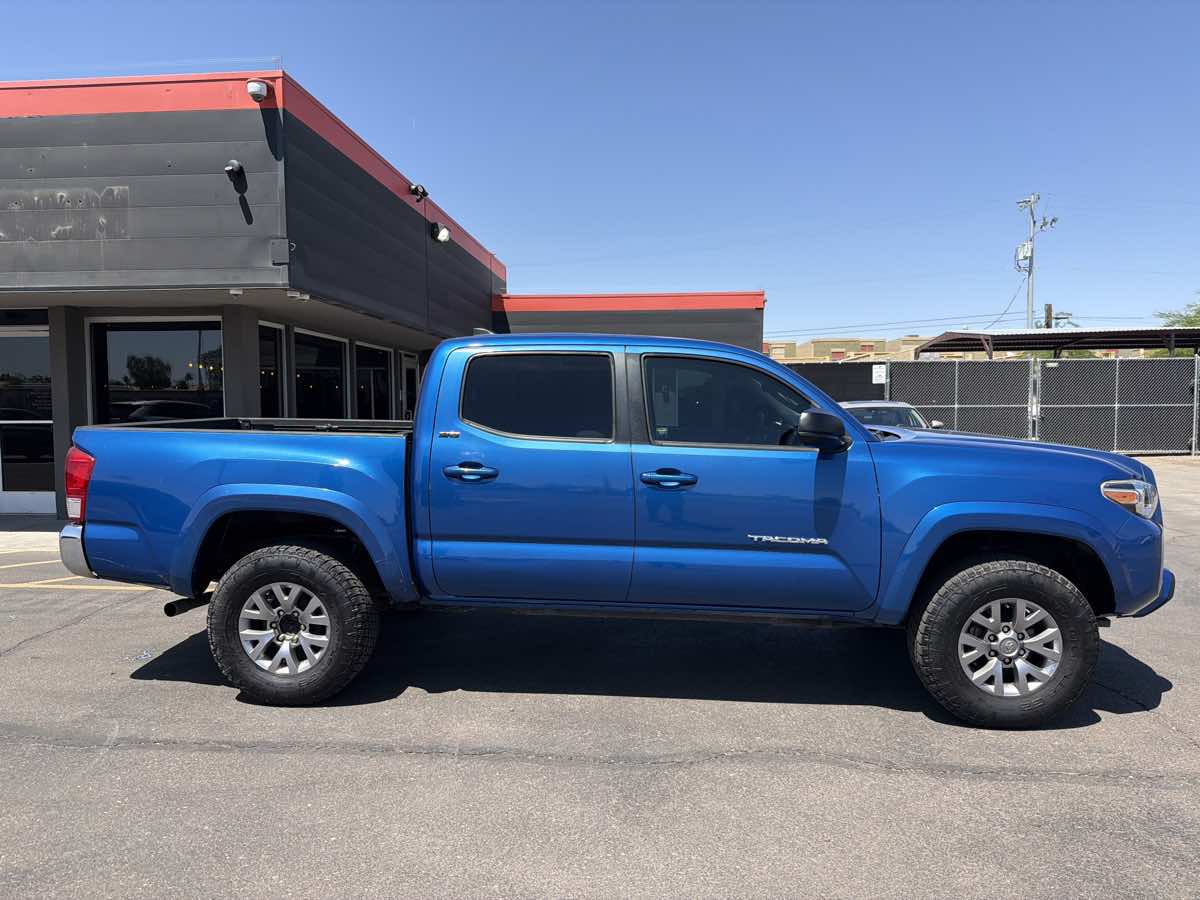2017 Toyota Tacoma SR5 - Photo 7