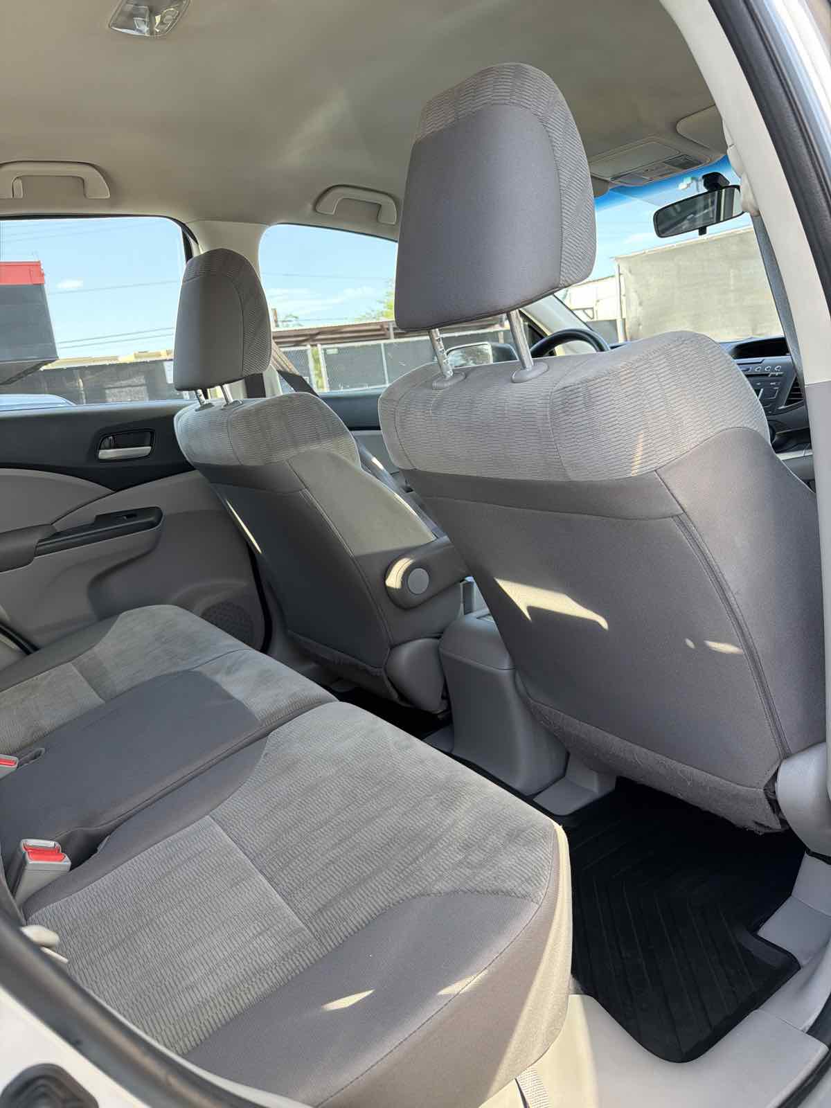 2012 Honda CR-V LX - Photo 9