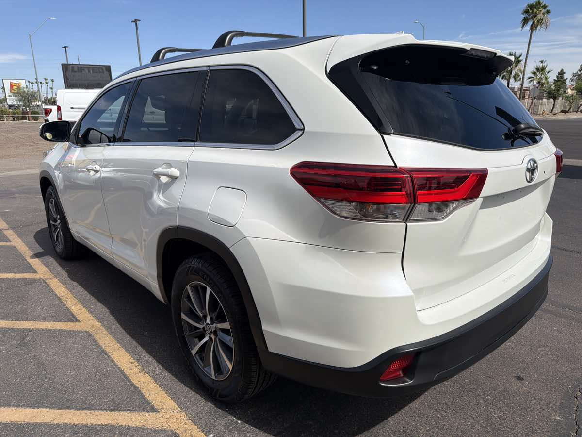 2018 Toyota Highlander XLE - Photo 4