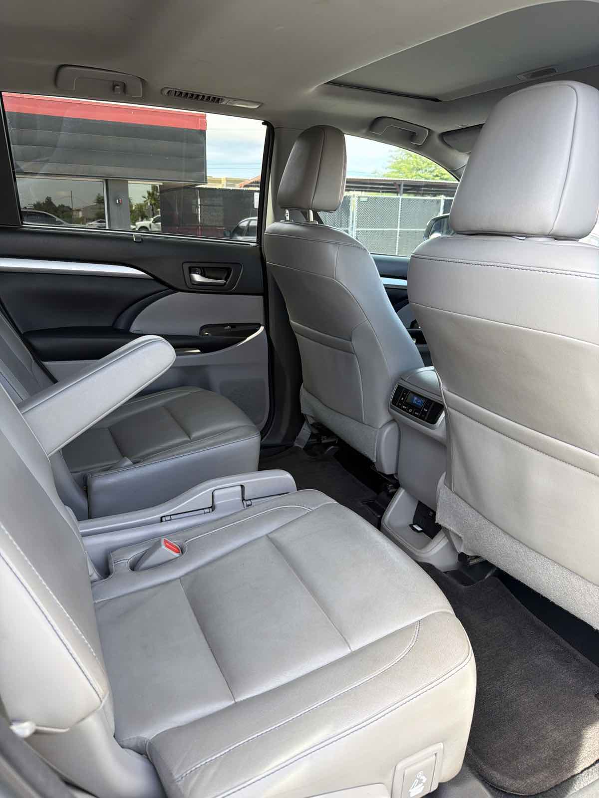 2018 Toyota Highlander XLE - Photo 10