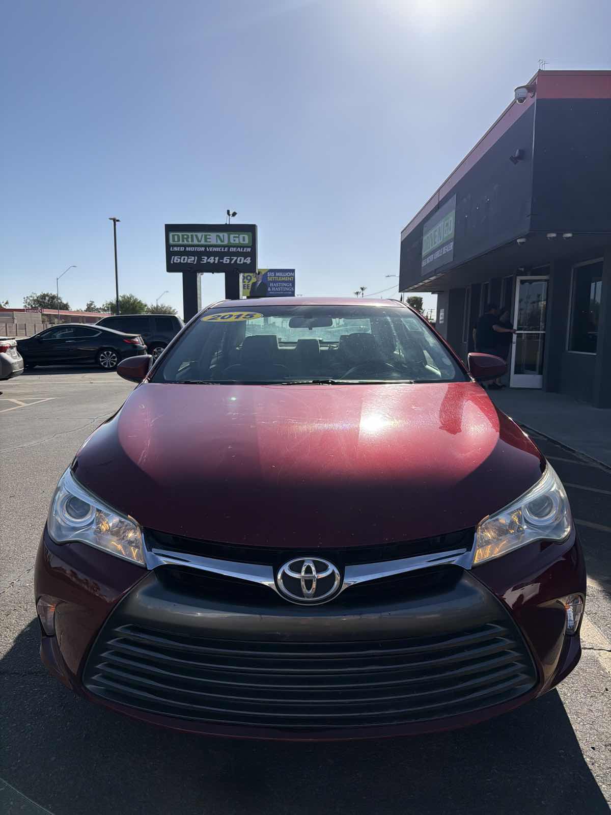 2015 Toyota Camry LE - Photo 2