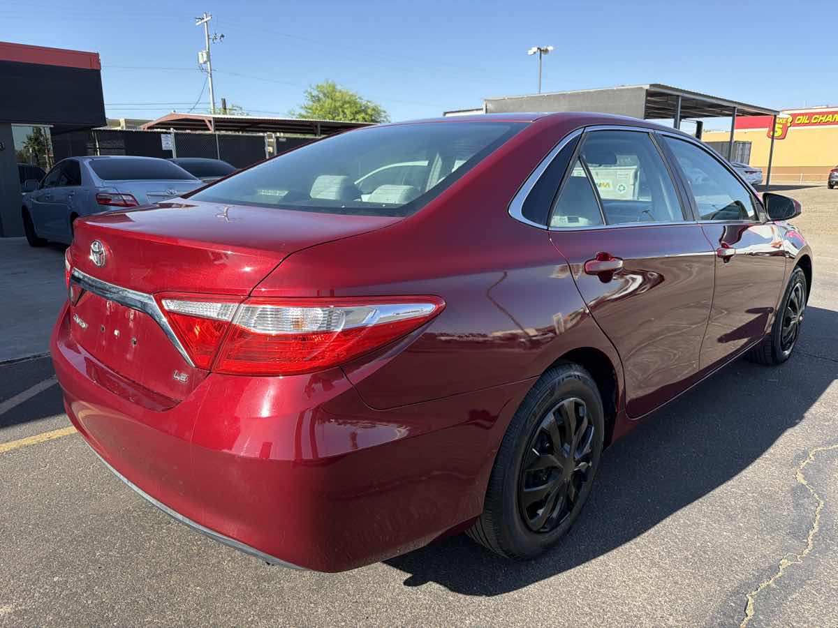 2015 Toyota Camry LE - Photo 6