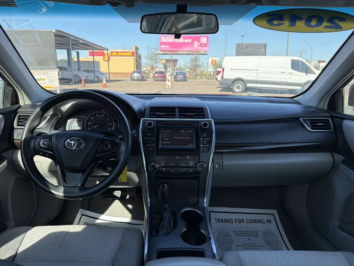 2015 Toyota Camry LE - Photo 10