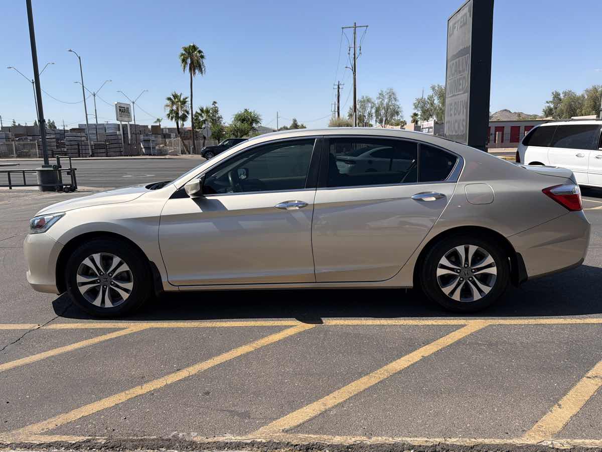 2015 Honda Accord LX - Photo 3