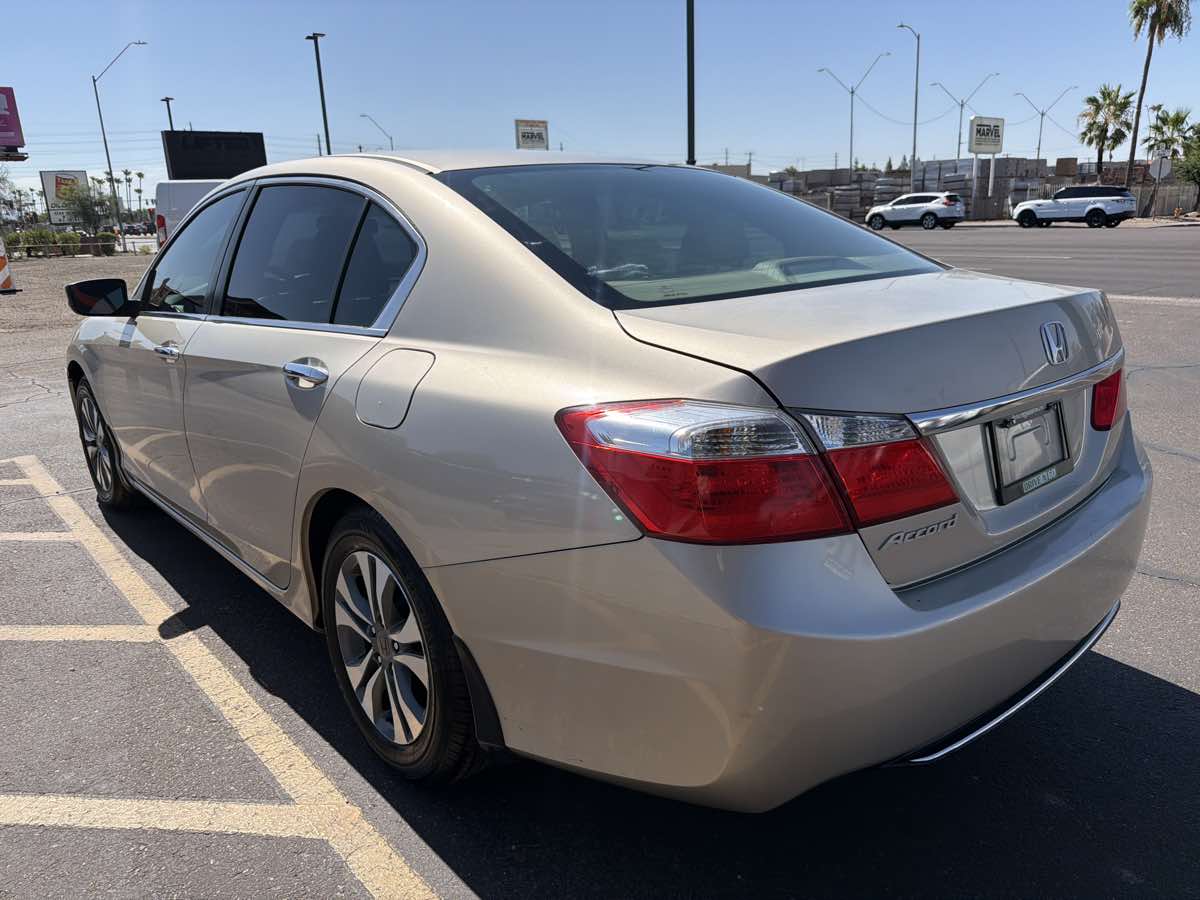 2015 Honda Accord LX - Photo 4
