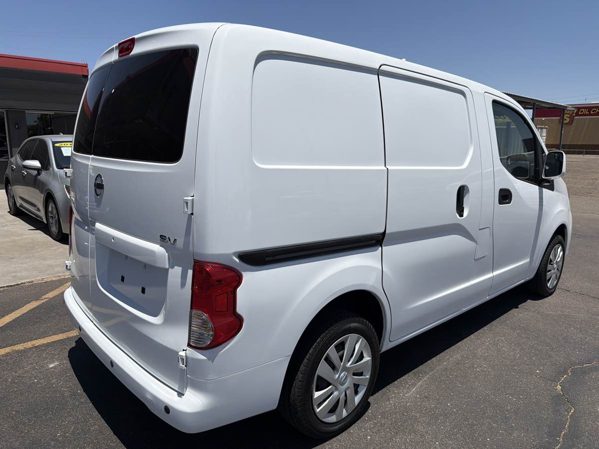2020 Nissan NV200 SV - Photo 7