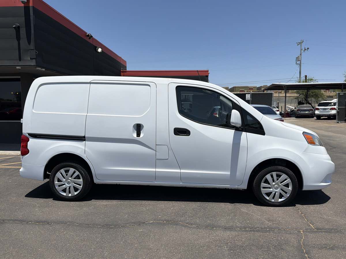 2020 Nissan NV200 SV - Photo 8