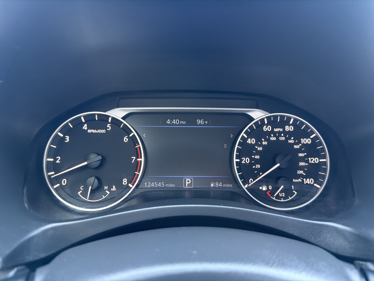 2019 Nissan Altima SR - Photo 11