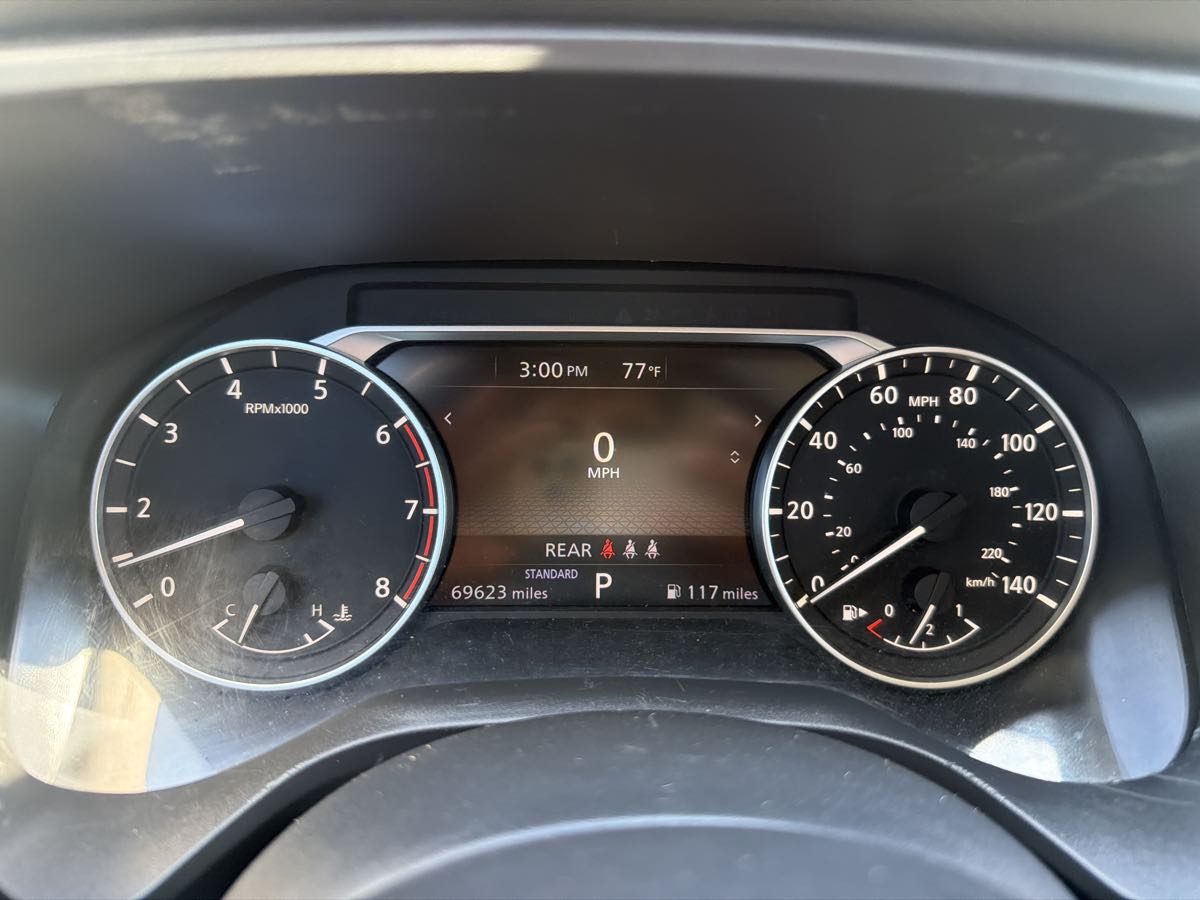 Nissan Rogue photo 11