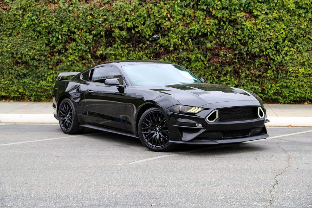 2020 Ford Mustang GT photo 2