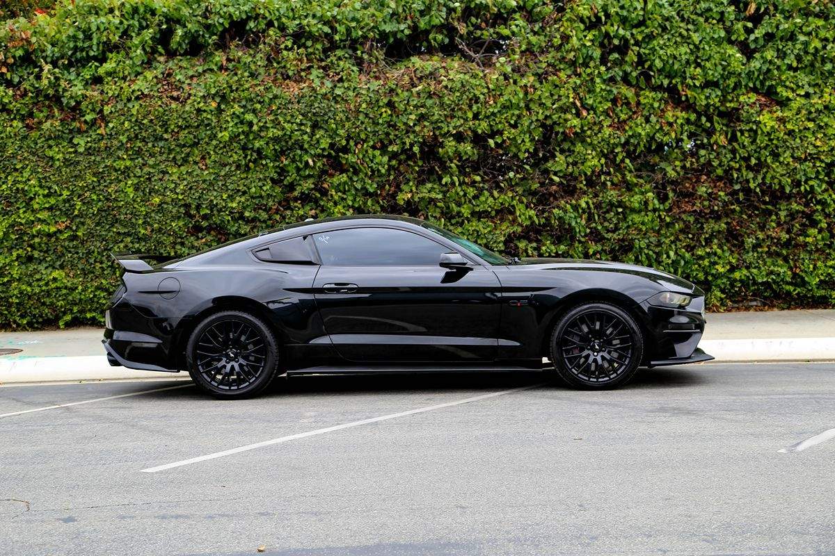 2020 Ford Mustang GT photo 3