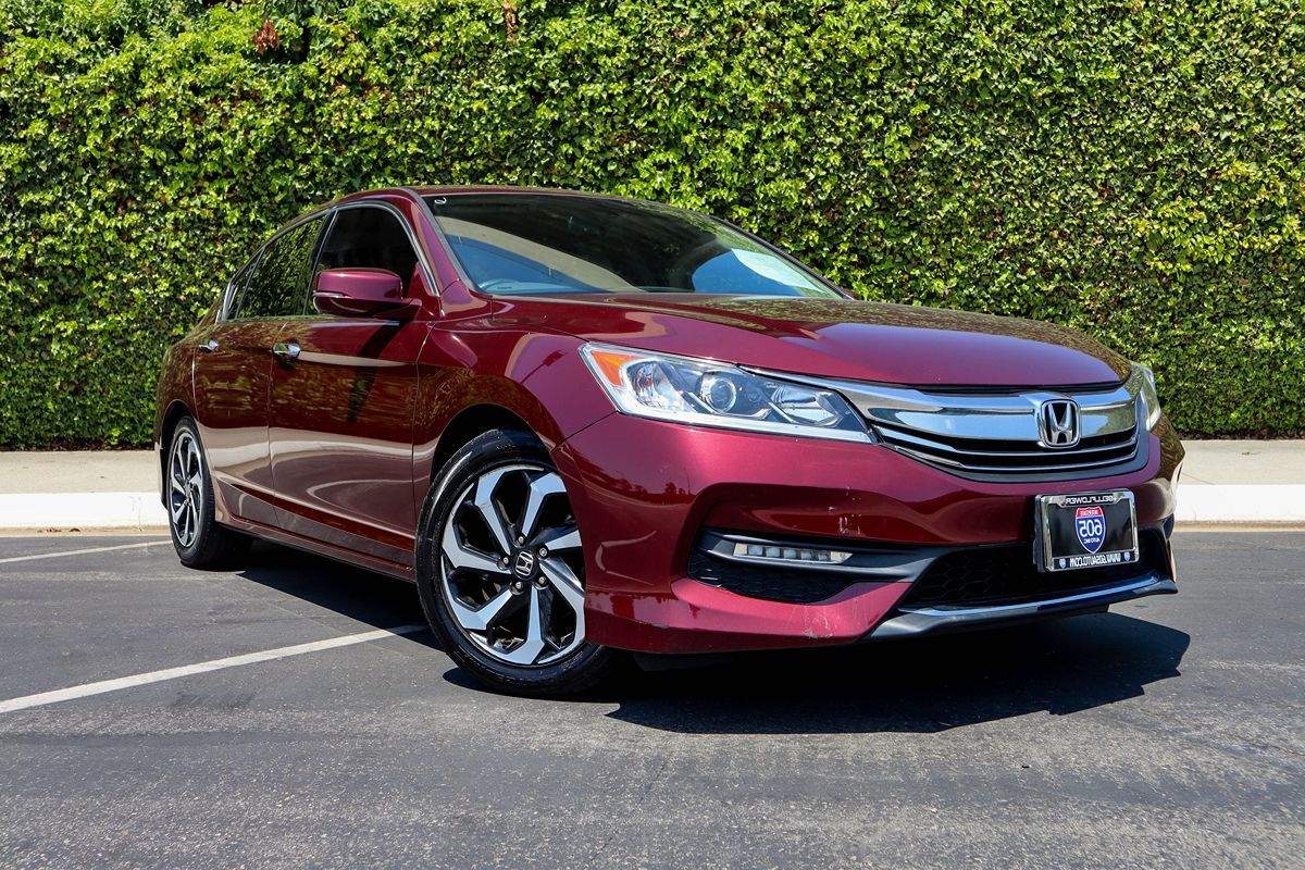 2017 Honda Accord EX-L V6 photo 2