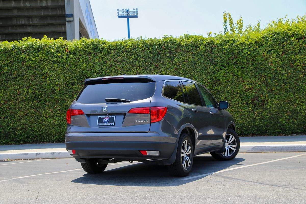 2017 Honda Pilot EX-L photo 4