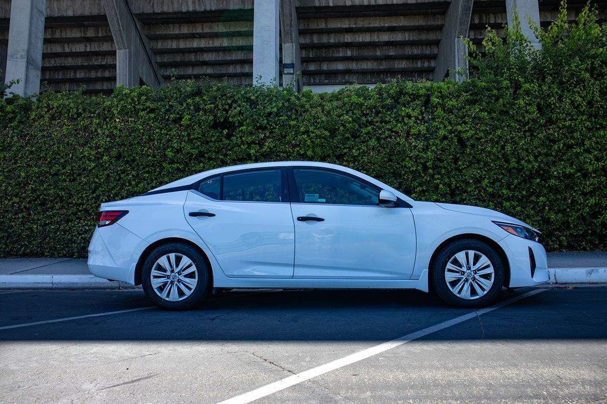 2024 Nissan Sentra S photo 3