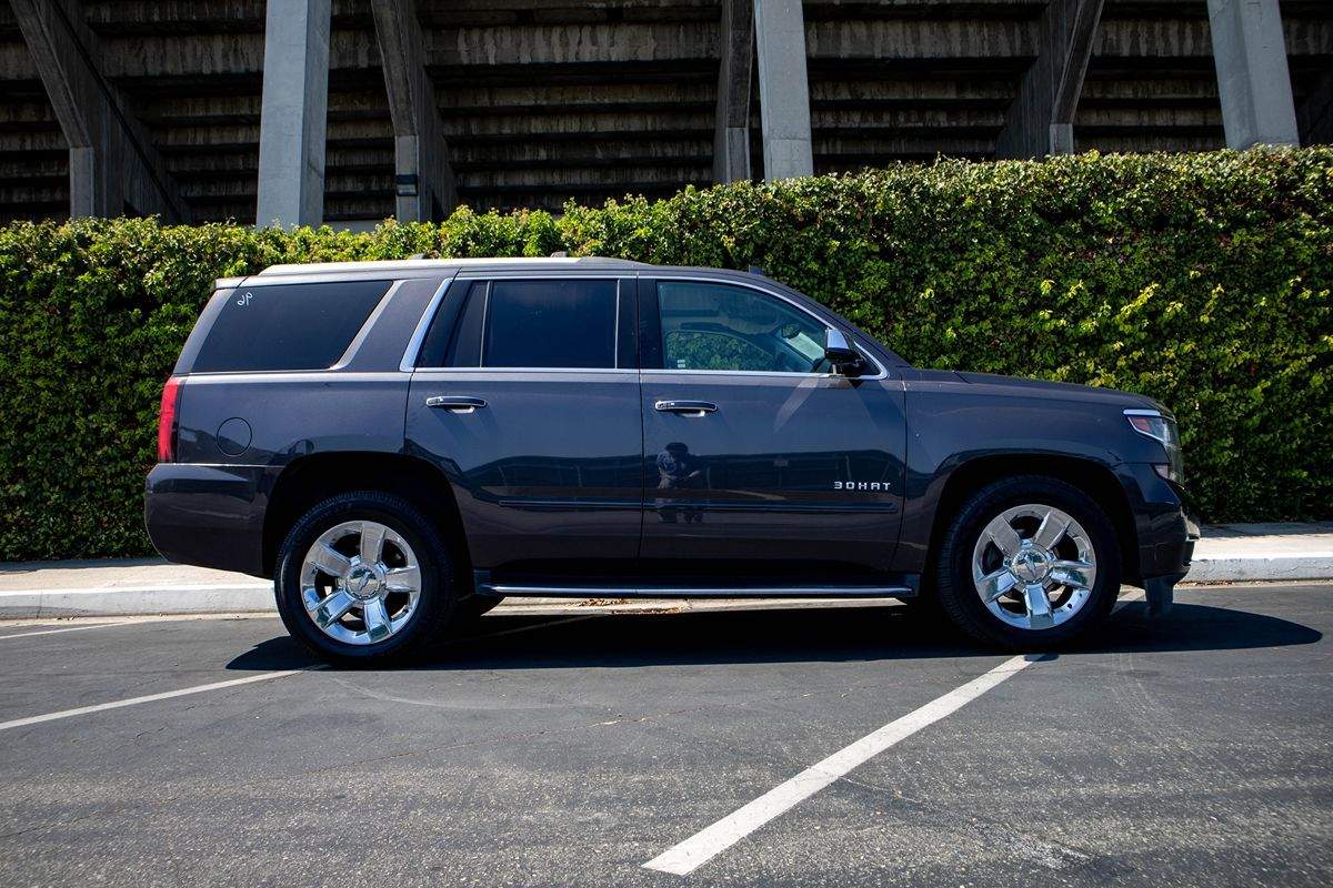 2017 Chevrolet Tahoe Premier photo 3