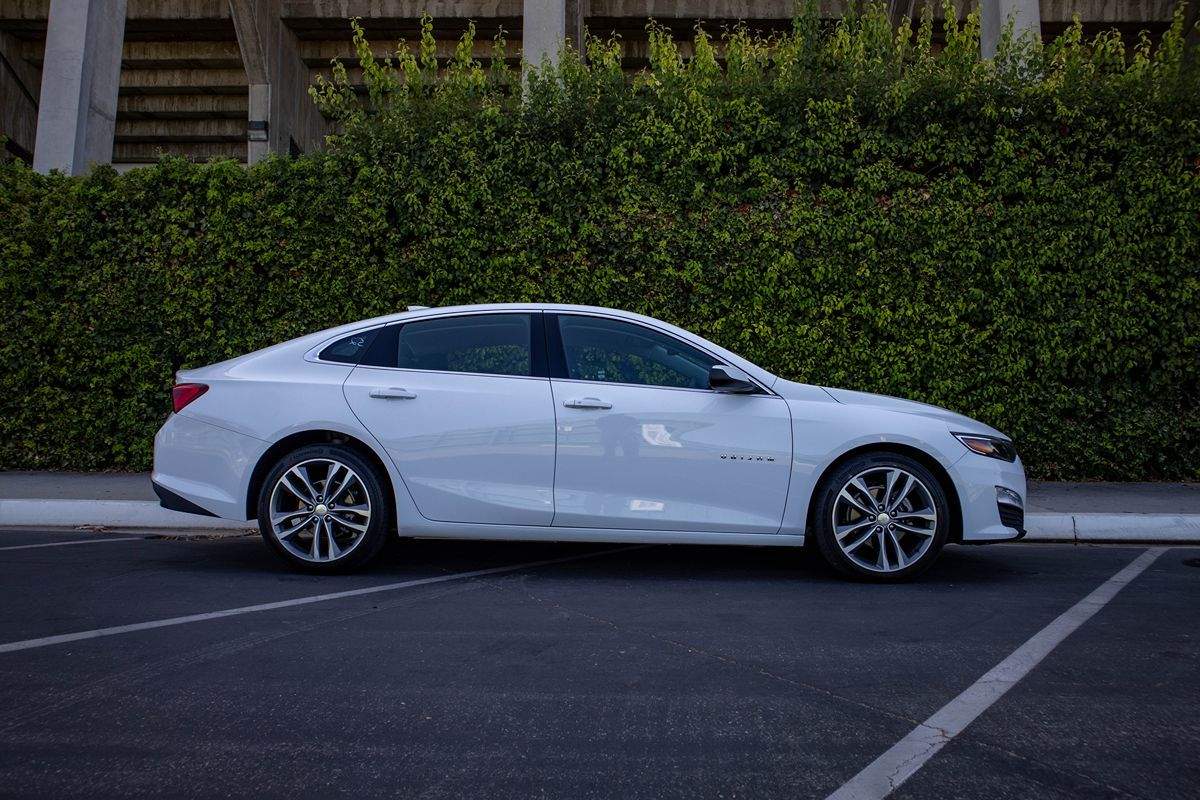 2023 Chevrolet Malibu 1LT photo 3
