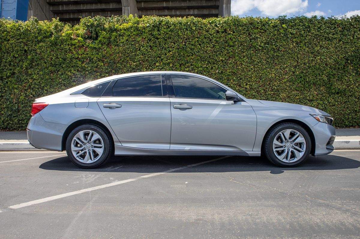 2020 Honda Accord LX photo 3