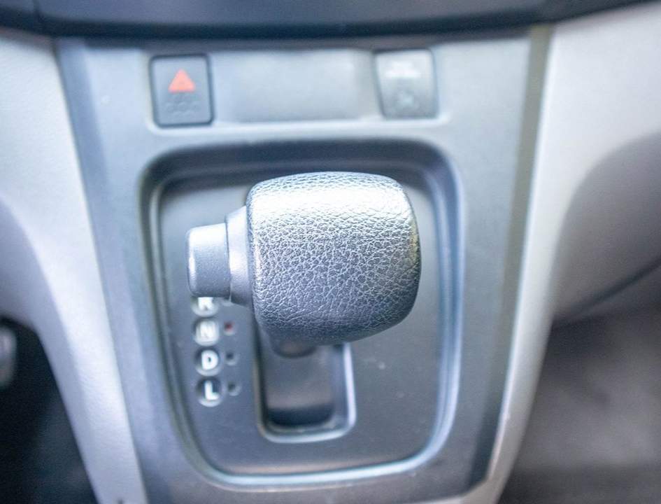2021 Nissan NV200 SV photo 2