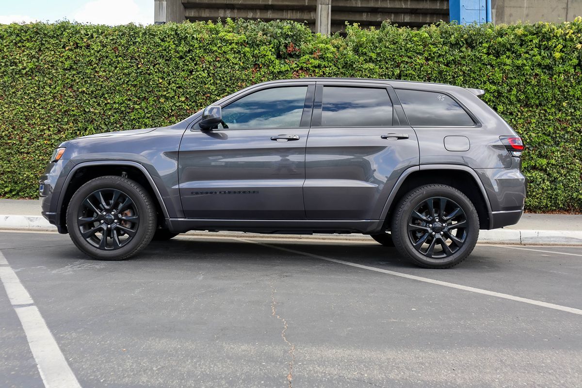 2018 Jeep Grand Cherokee Altitude photo 4