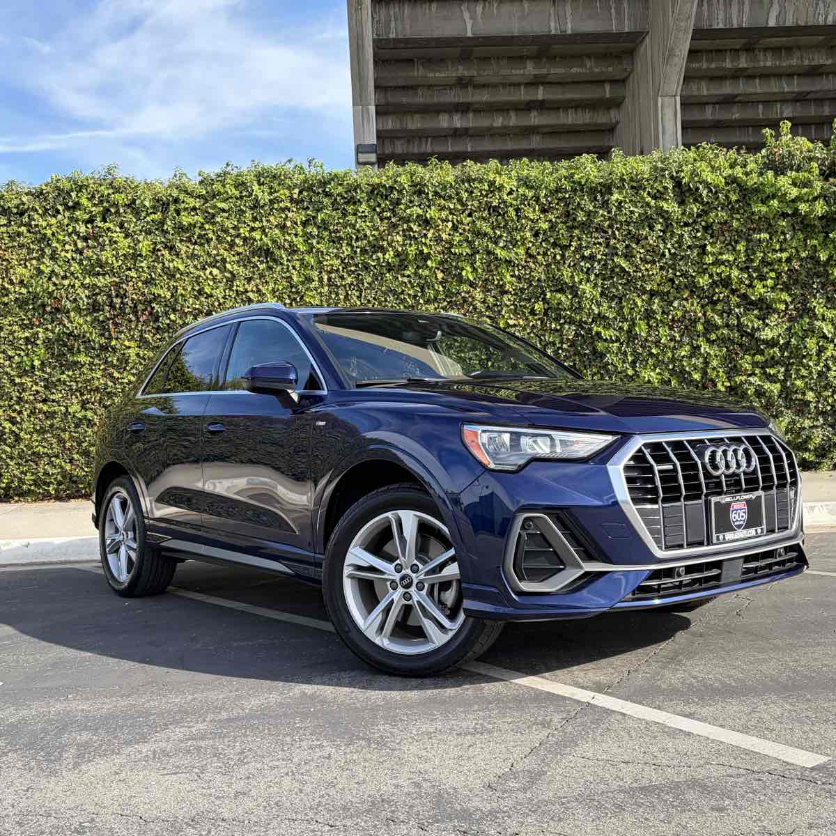 2021 Audi Q3 S line Premium 45 TFSI photo 3