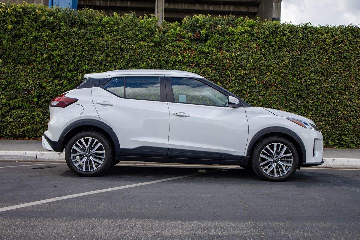 2024 Nissan Kicks SV photo 3